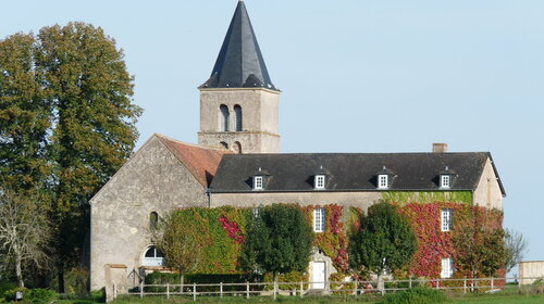 Église Saint Pierre de Montambert